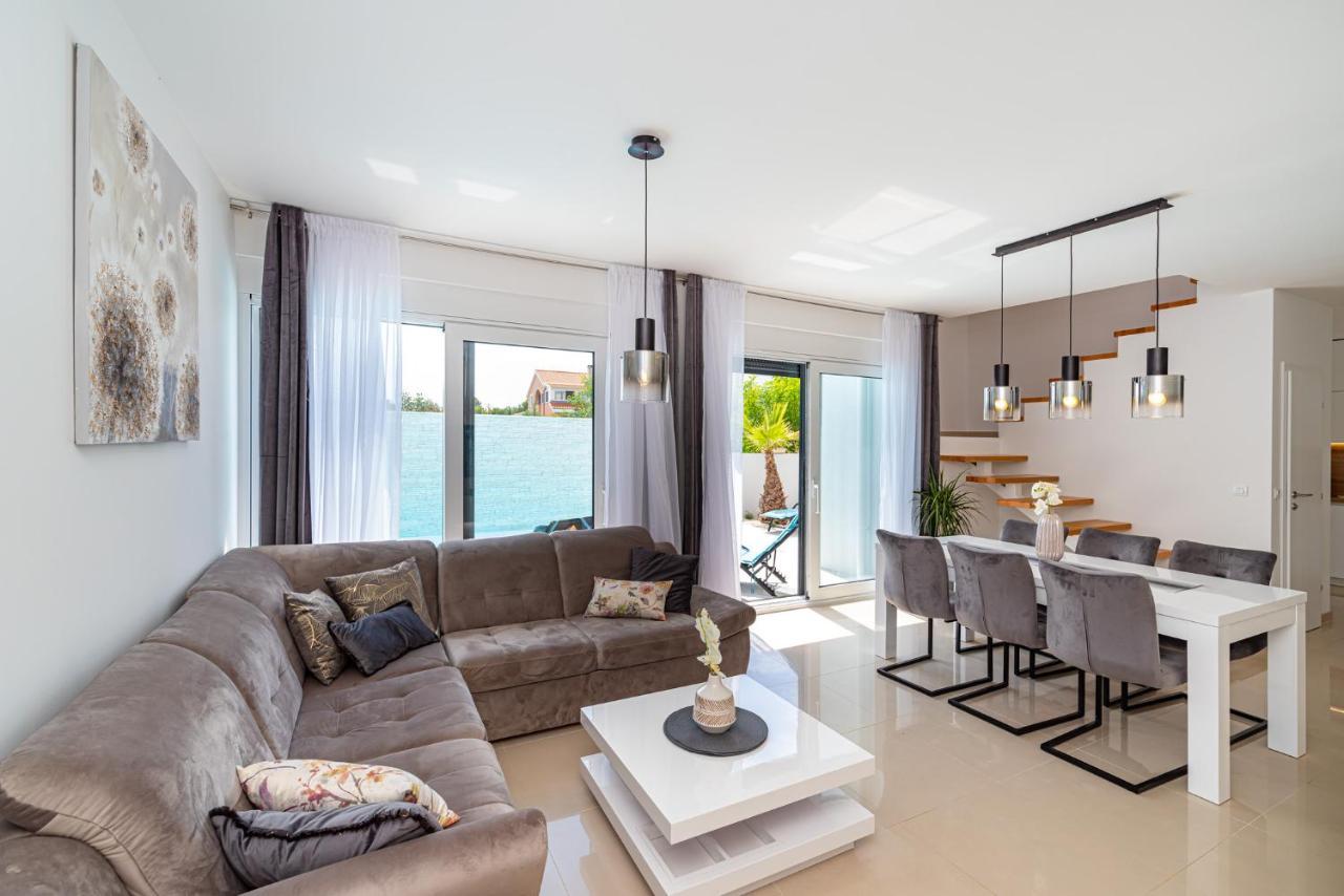 Villa Denis & Sabine Nin Eksteriør billede